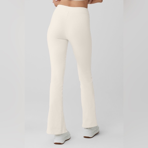 Alo Airbrush High-Waist Flutter Leggings Ivory S NWT - Picture 2 of 6